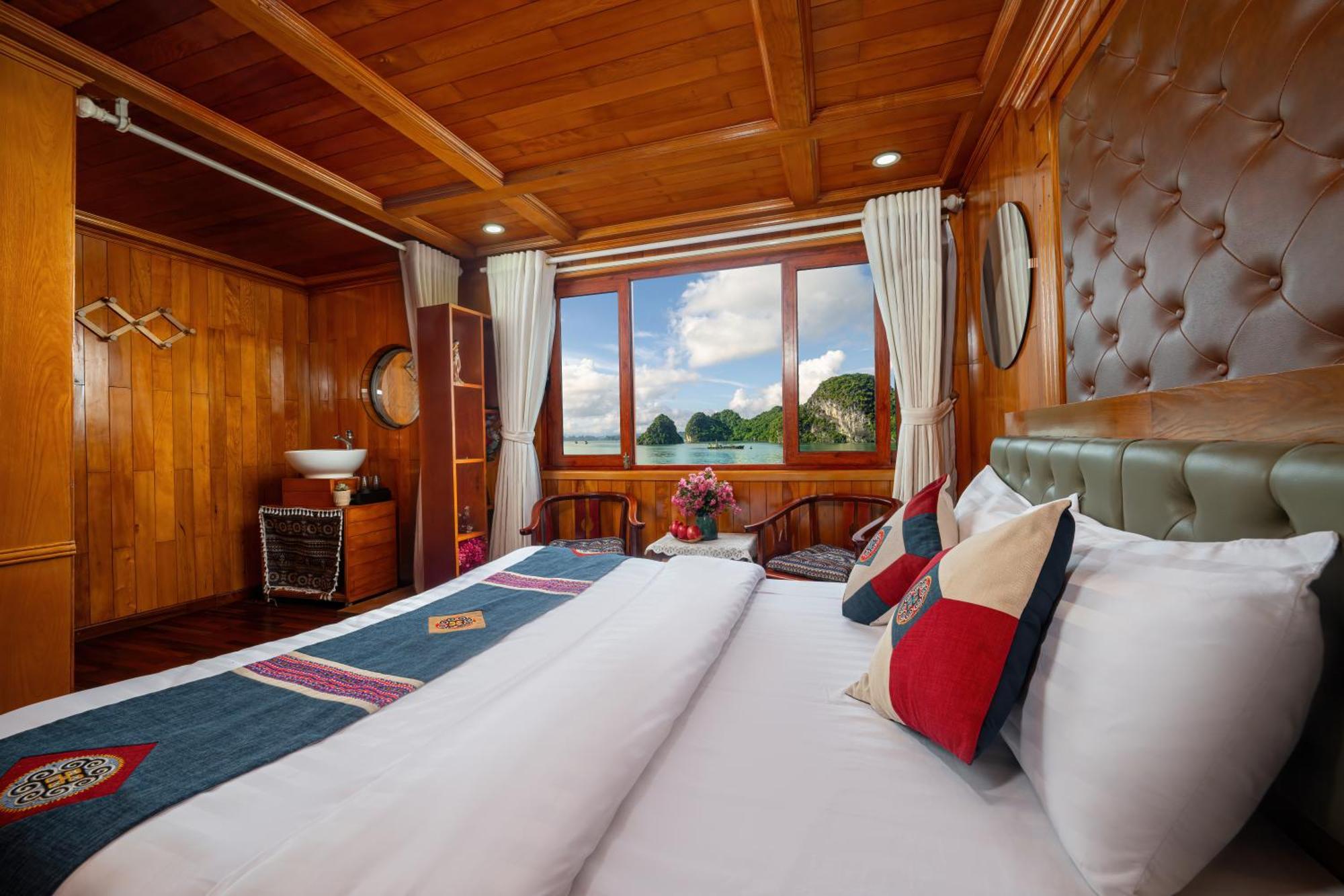 Sunlight Boutique Cruise - Cat Ba Island Hotell Ha Long Exteriör bild