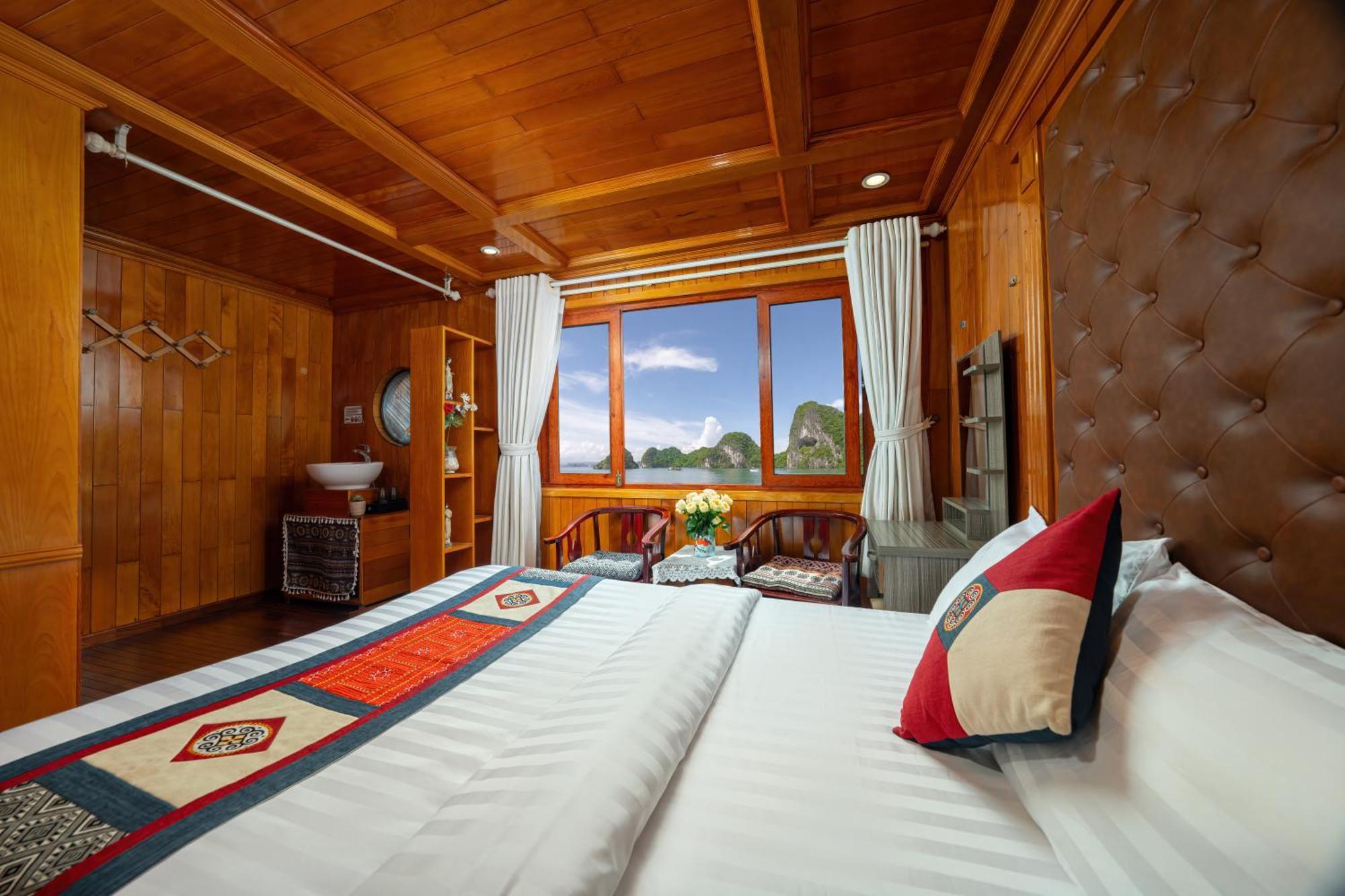Sunlight Boutique Cruise - Cat Ba Island Hotell Ha Long Exteriör bild