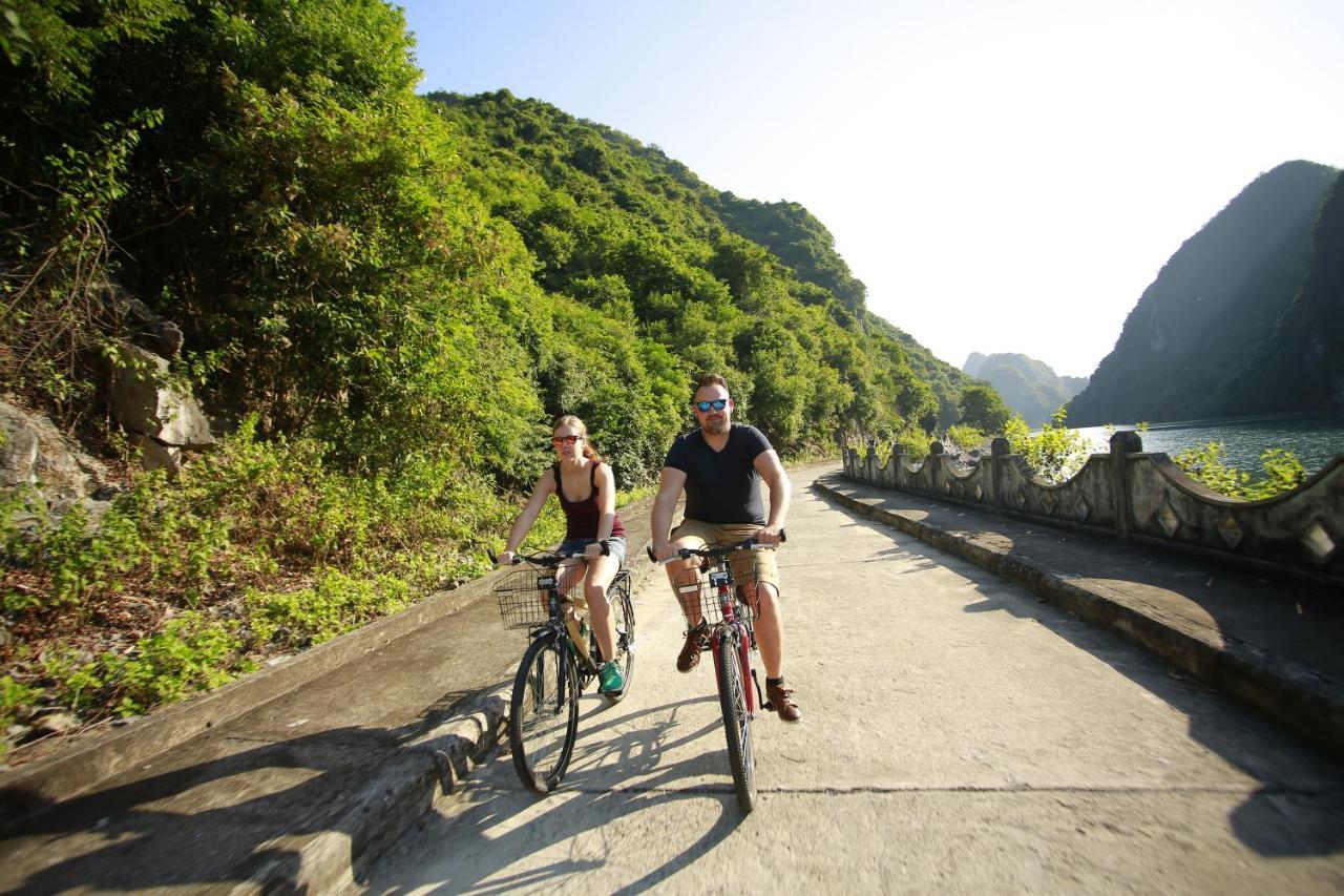Sunlight Boutique Cruise - Cat Ba Island Hotell Ha Long Exteriör bild