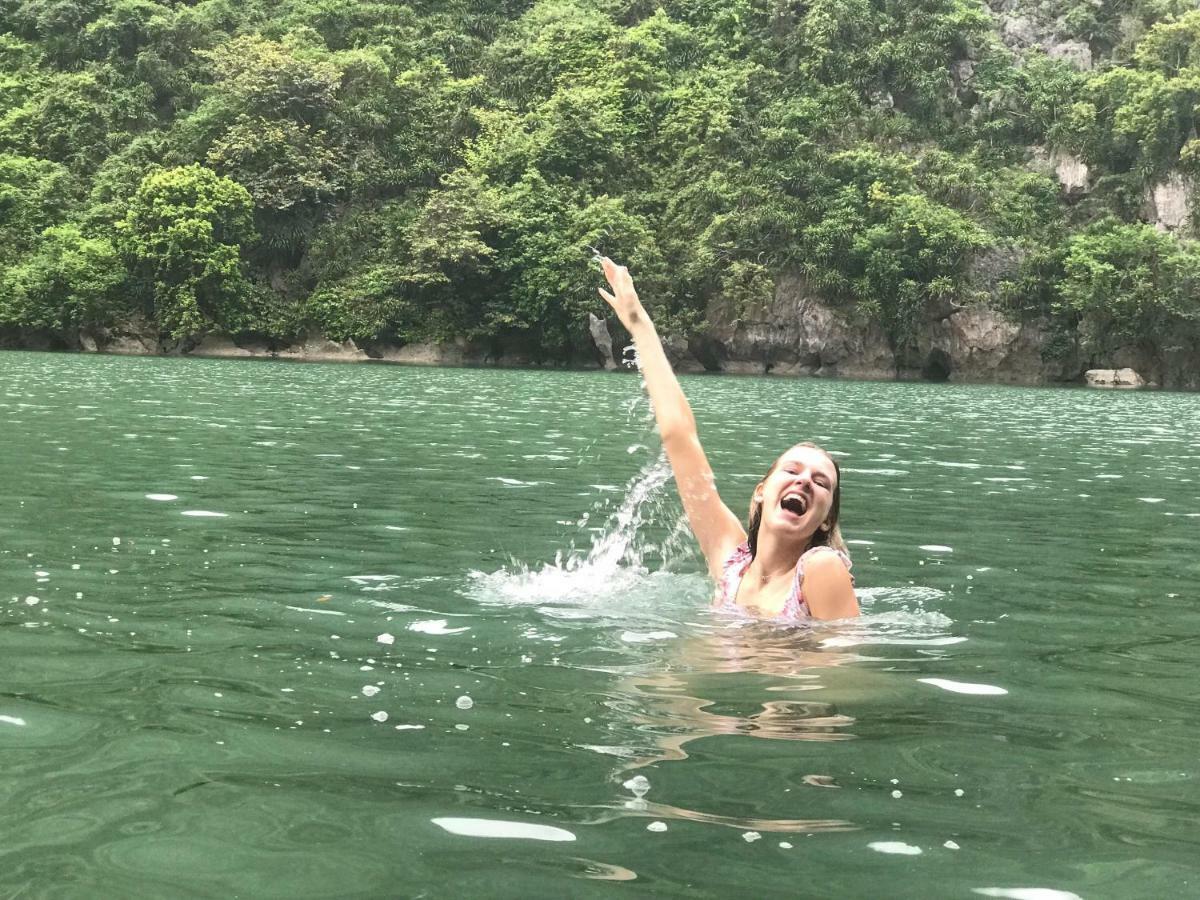 Sunlight Boutique Cruise - Cat Ba Island Hotell Ha Long Exteriör bild